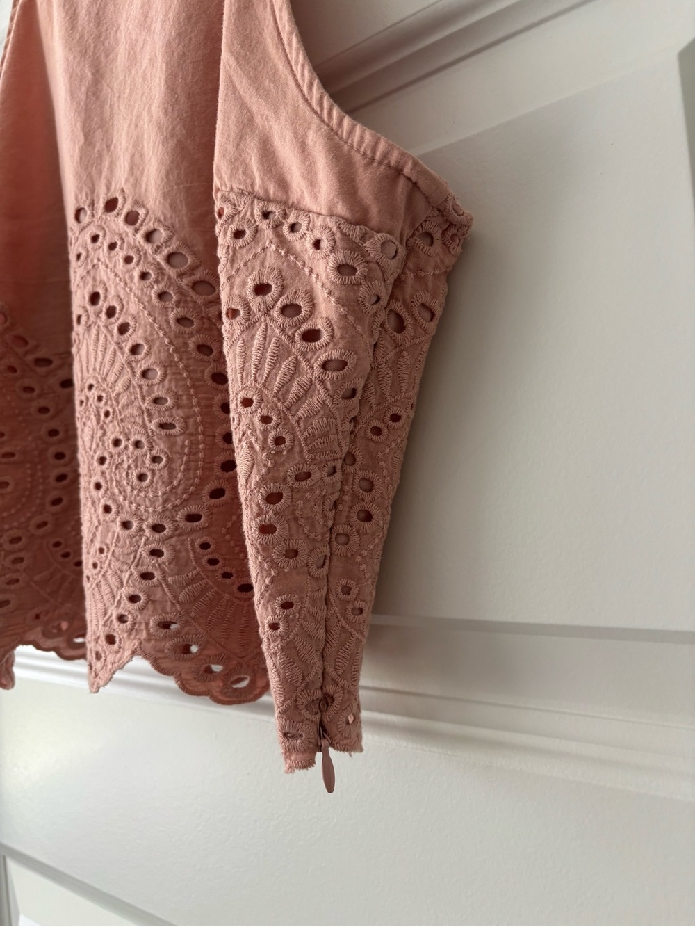 Abercrombie & Fitch Blush Pink Eyelet Embroidery Tie Back Crop Tank Top XS - Picture 3 of 10